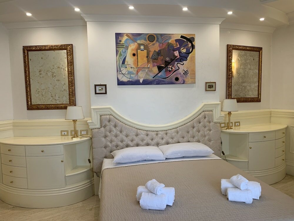 Фото Simon's Guest House