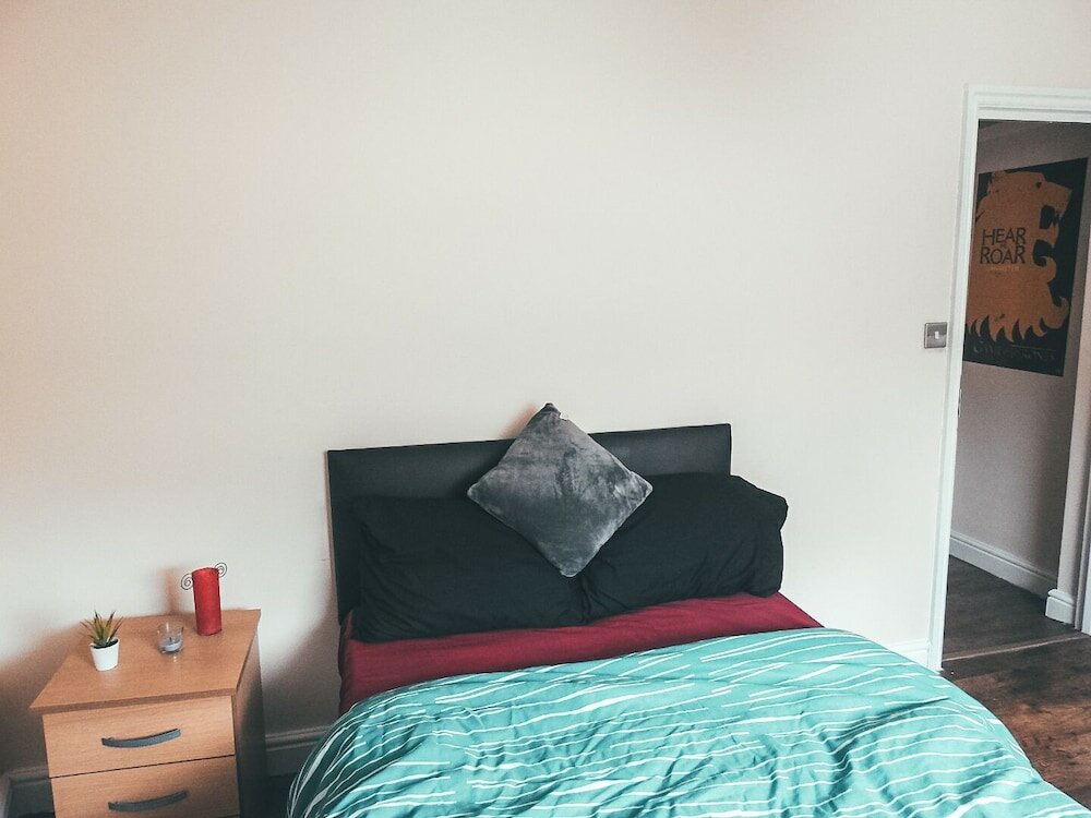 Фото Comfortable serviced flat in London City Centre