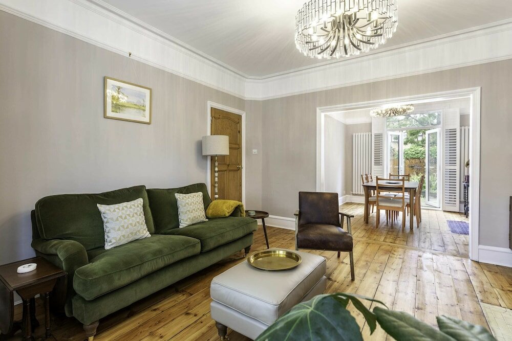 Фото Terraced Edwardian House-poets' Corner