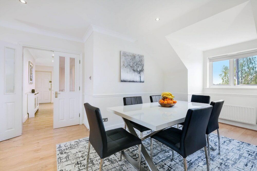 Фото Modern Bright Spacious 2 bed Barnet Apt