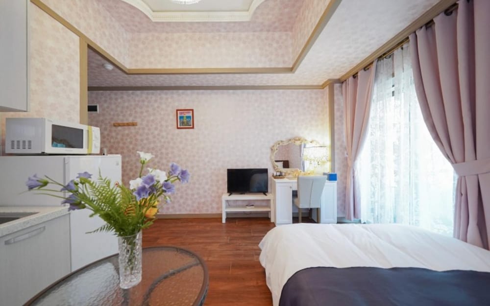 Фото Yeosu Expo Pension Hotel