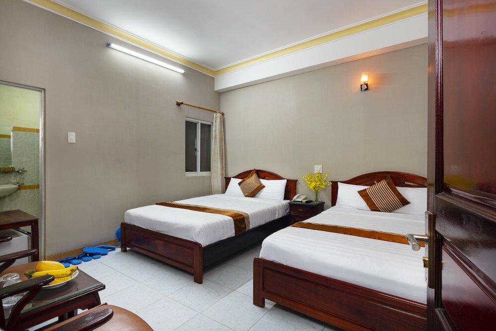 Фото Holiday Hotel