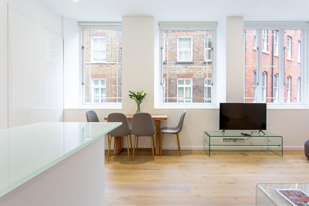 Фото 2 Bed 2 Bath Apartment Off Regent Street