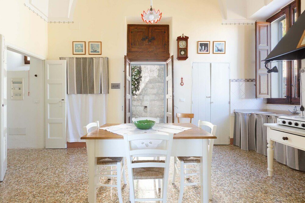 Фото 1893 Villa Martella