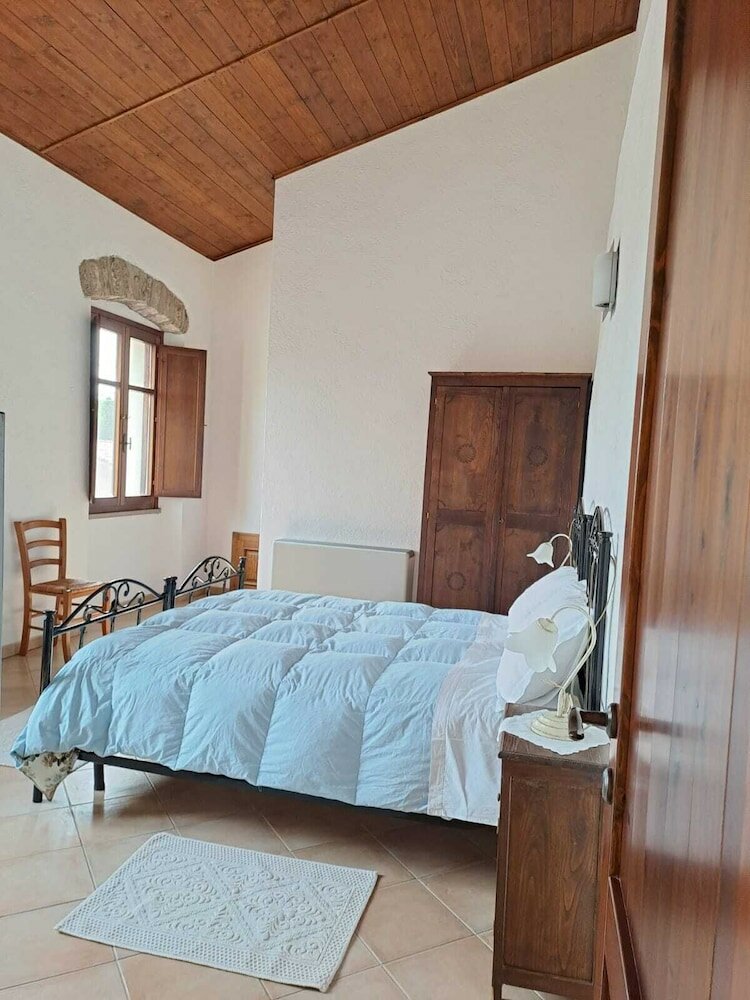 Фото B&b S'Omu Antiga