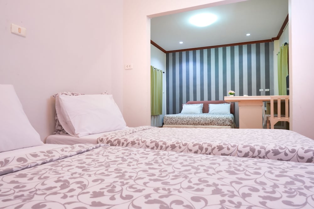 Фото Guesthouse Phuket Airport