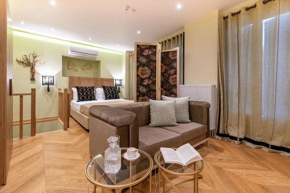 Фото Plaka Boutique Apartments