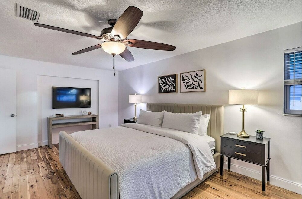 Фото Largo Haven Pool Hockey Table Gym