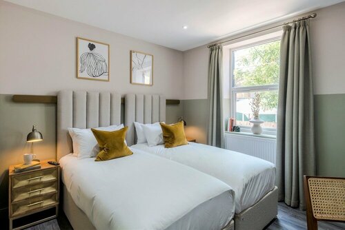 Your Apartment Shepherd's Bush