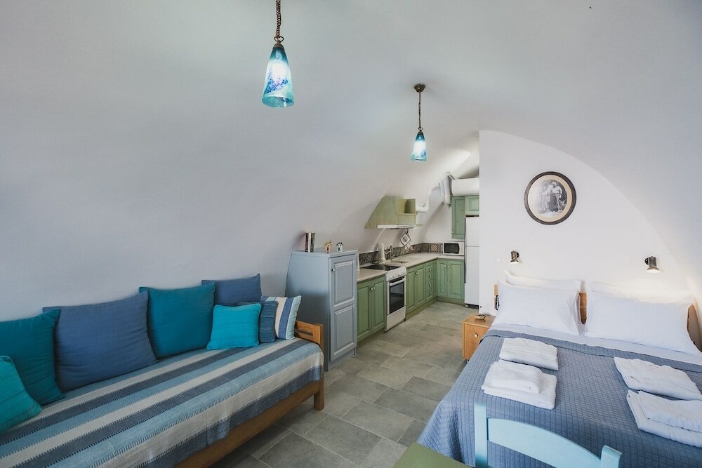 Фото Karavos View - A Unique Artists' Hideaway Paradise