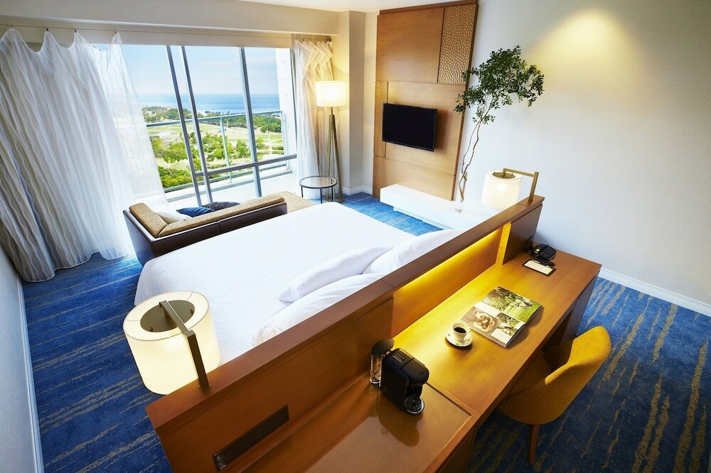 Фото Hotel Crimson Palace