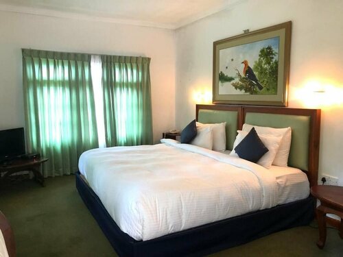 Гостиница Tea Bush Hotel - Nuwara Eliya в Нувара-Элии