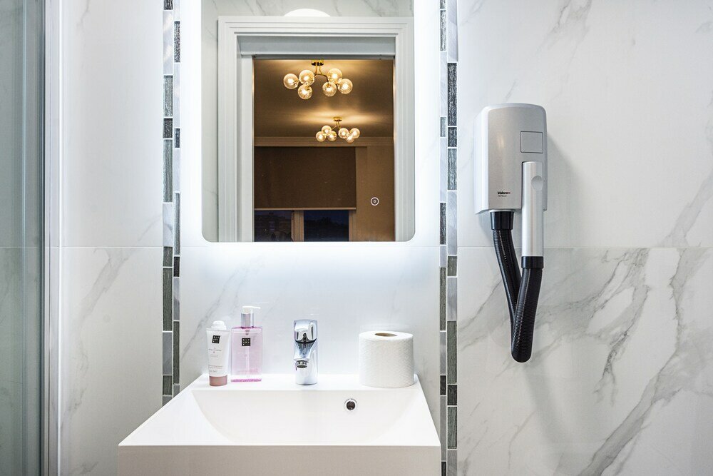 Фото Billionaire Suites Kensington