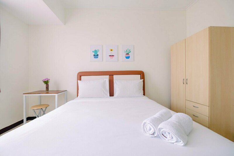 Гостиница Simple Furnished Studio Apartment at Maple Park в Джакарте