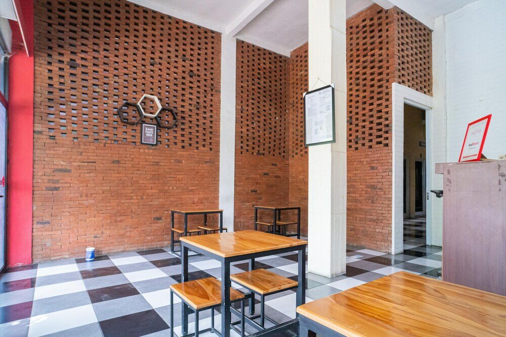 Фото RedDoorz Syariah @ Selomangleng Kediri