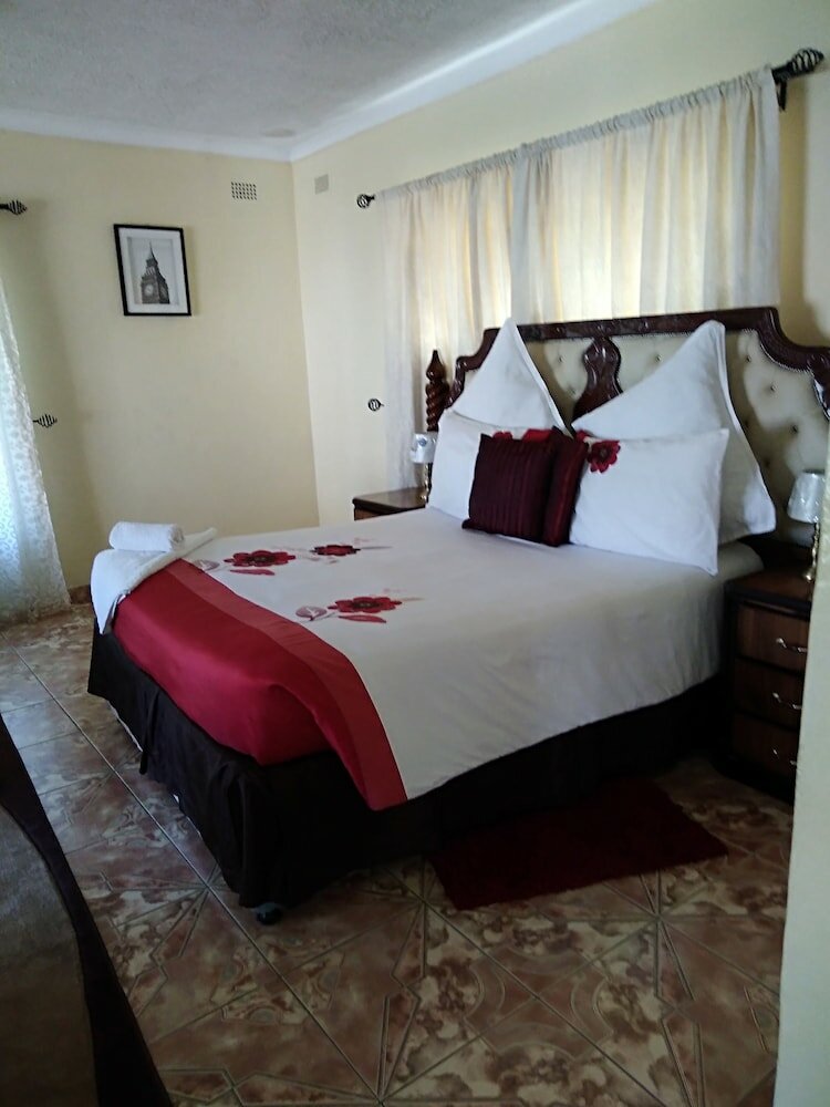 Фото Crown Inn Guest House