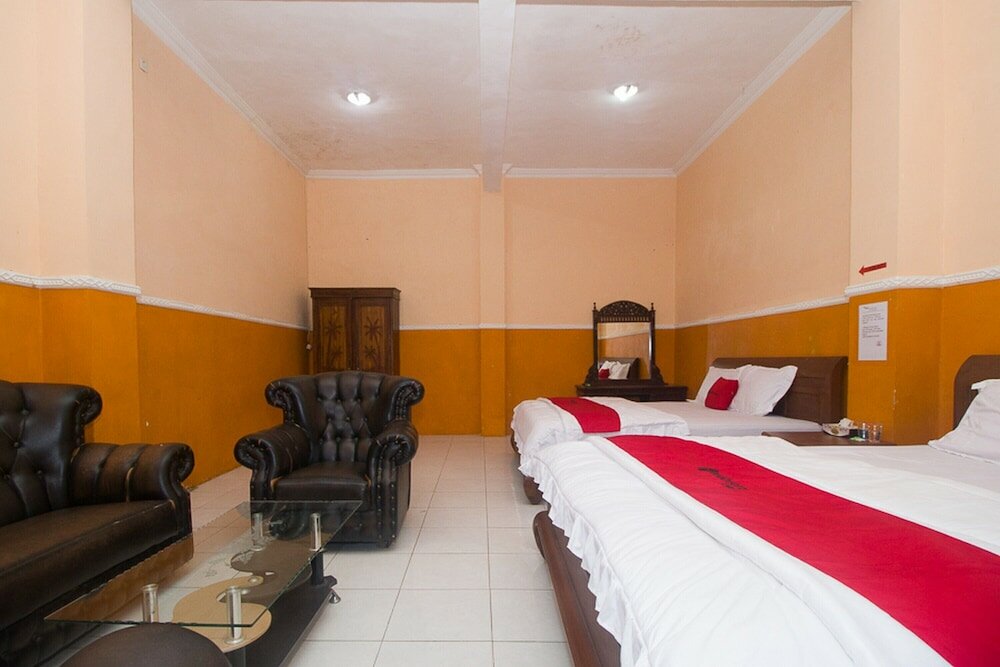 Фото RedDoorz Syariah near Keraton Sumenep