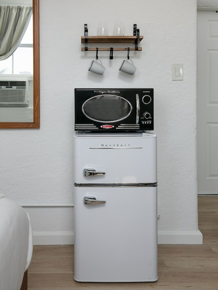 Фото Beautiful Studio Near Hollywood! Sleeps 2!