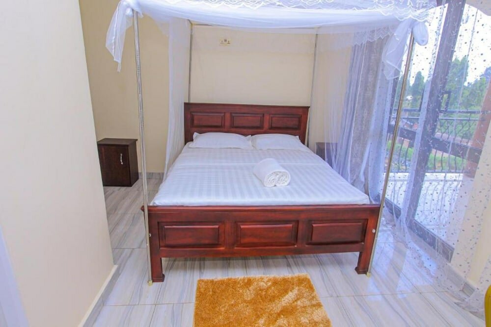 Фото Mbale Emperor's Motel