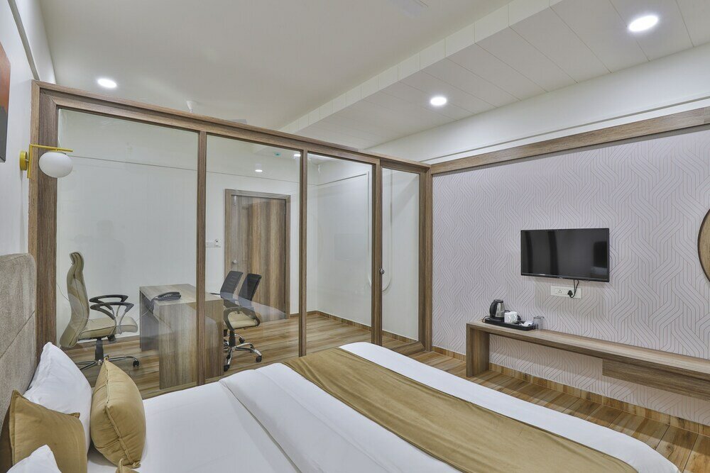 Фото Hotel Sr Regency