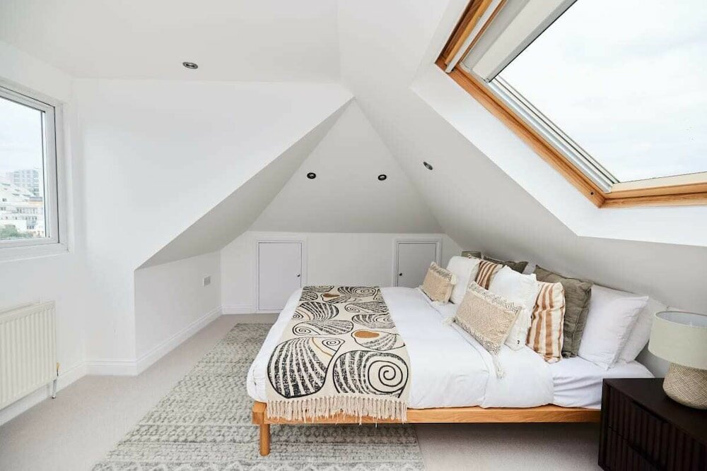 Фото The Wandsworth Gem - Astonishing 3bdr Flat