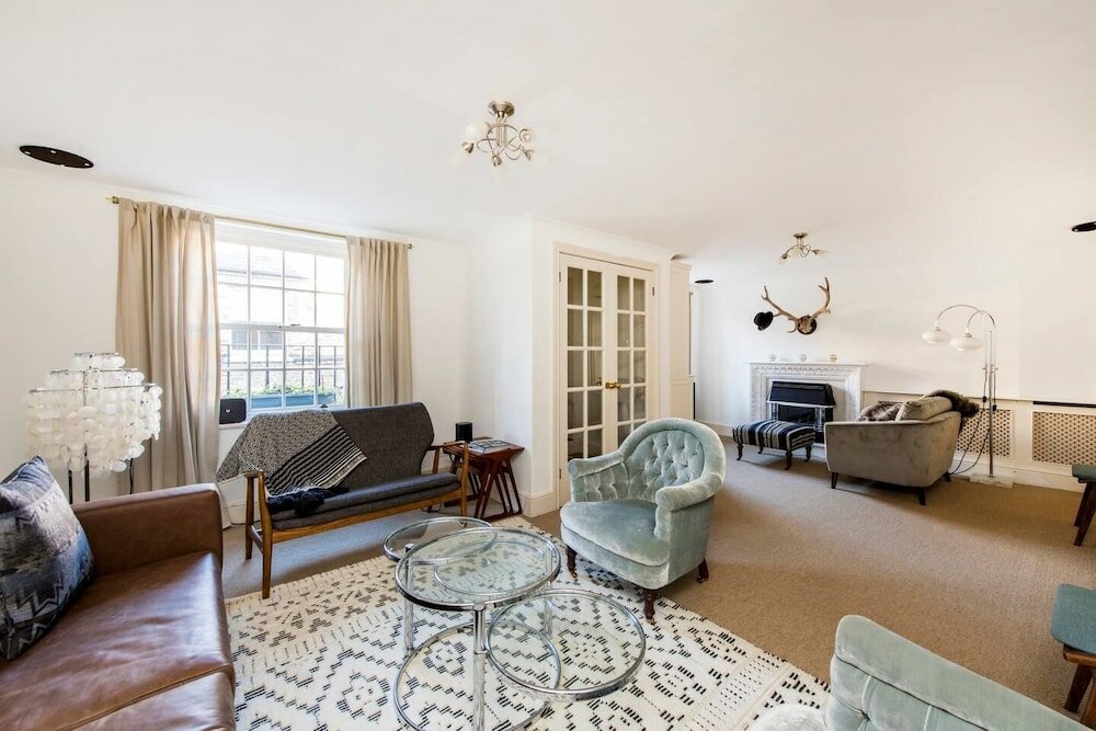 Фото Beautiful 2-bed Flat, Notting Hill