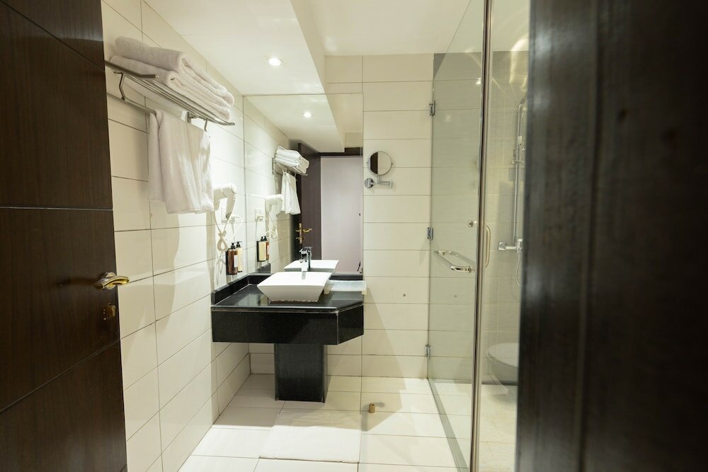 Фото Mira Business Hotel