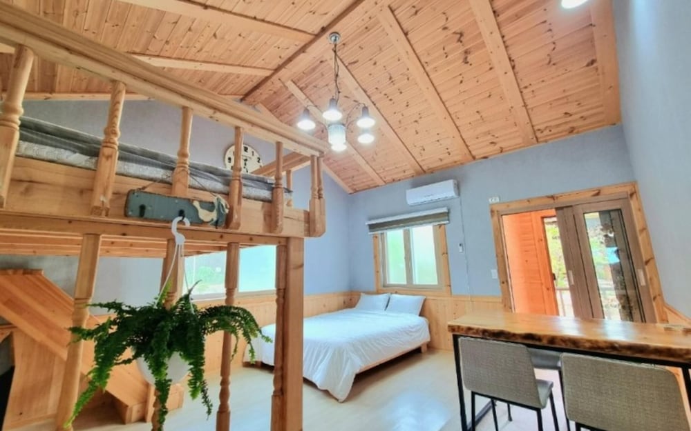 Фото Jeongseon Solmi Pension