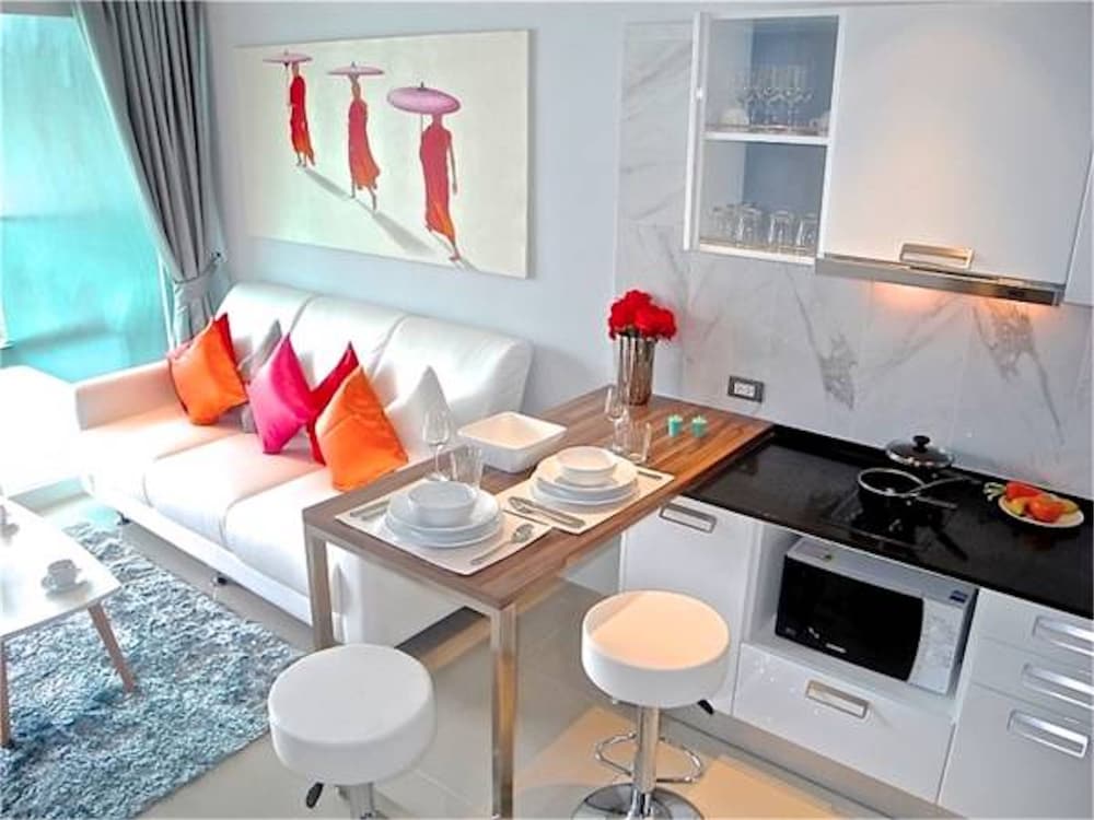 Фото Emerald Patong 1 bedroom Modern Apartment