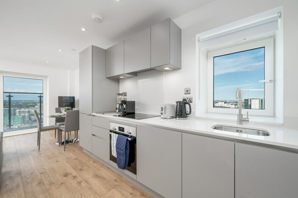 Фото Skyvillion - Woolwich 2-Bed Apartments