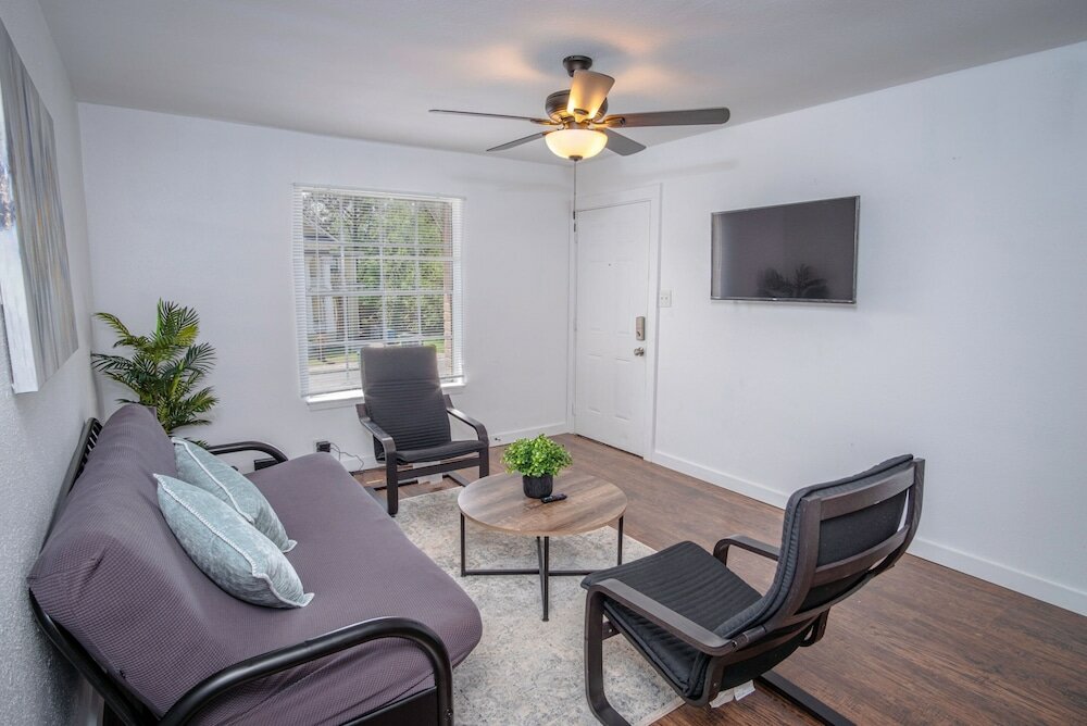 Фото Explore Pearl 2br/2ba Near Dt and Riverwalk