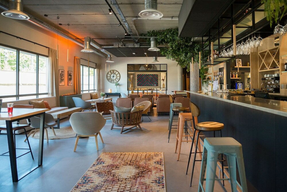 Фото Campanile Saint-Brieuc Centre - Gare