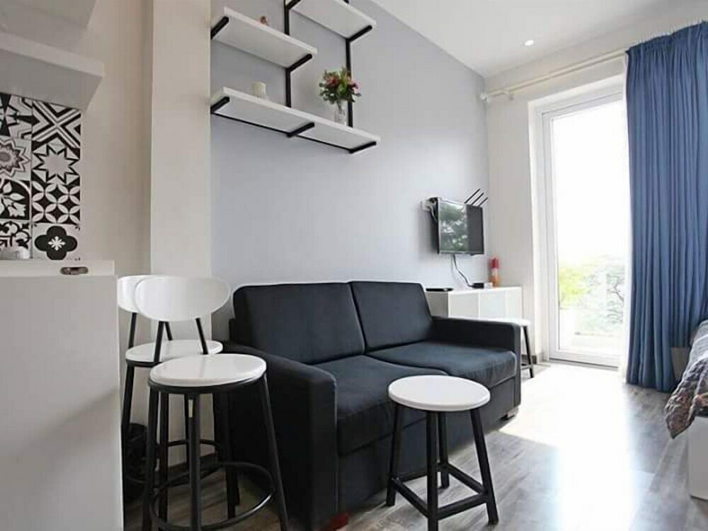 Фото Hanoi Home 2 - Lake view Apartment