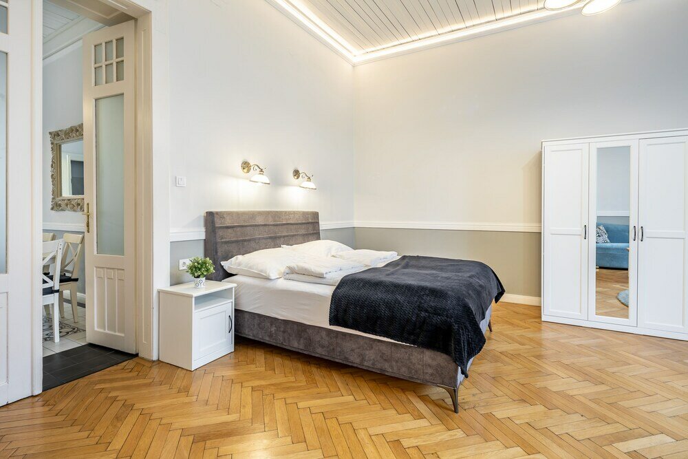 Фото Luxurious Apartment At City Center