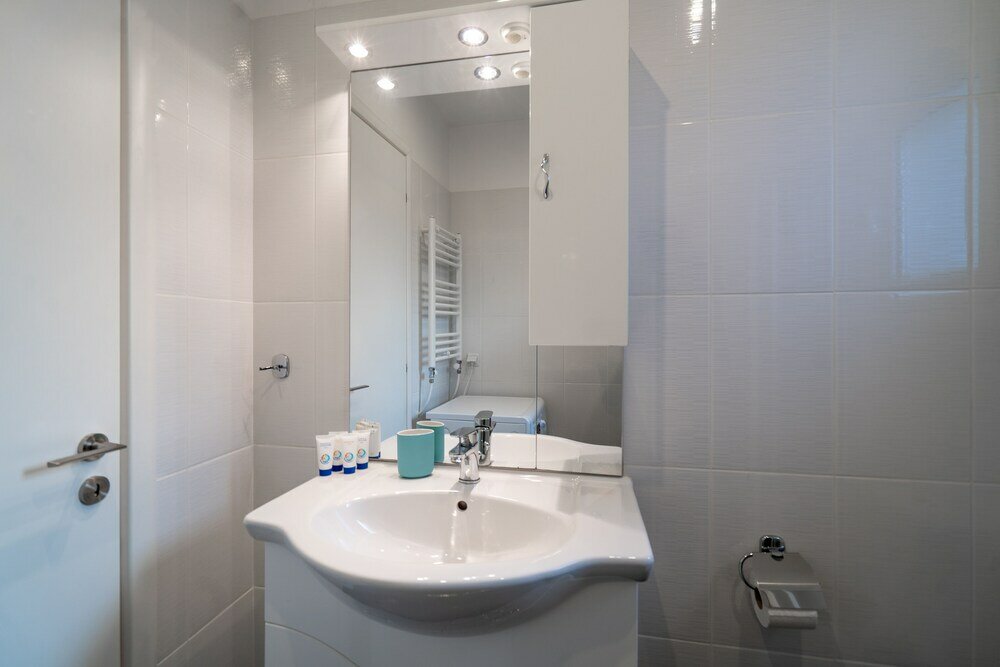 Фото Fotomara sunny and colourful apartment