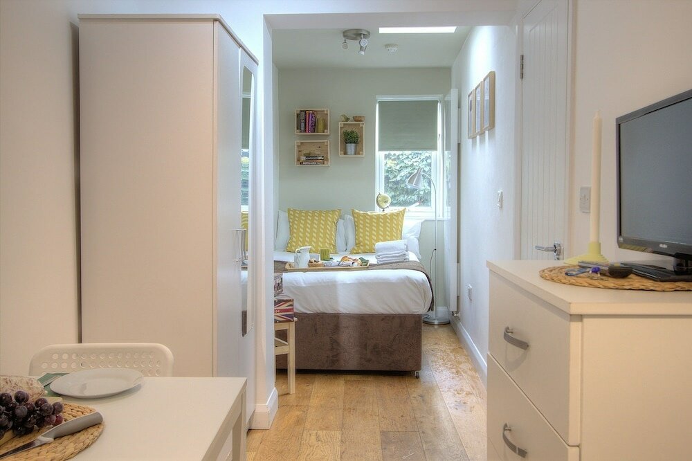 Фото R2 Medium Studio