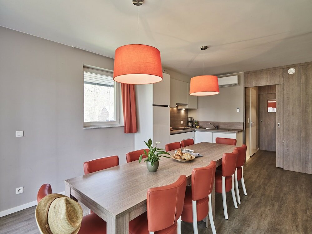 Фото Holiday Suites Limburg