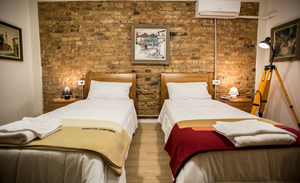 Фото Artistic Tirana