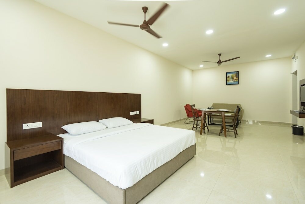 Фото Mayfair Service Apartments