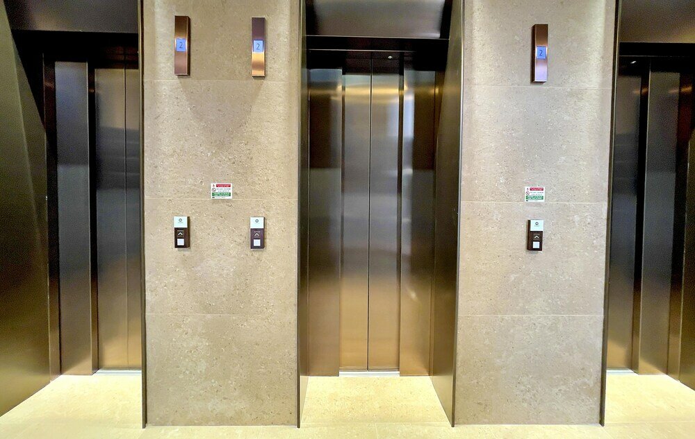 Фото San Babila Modern Apartment