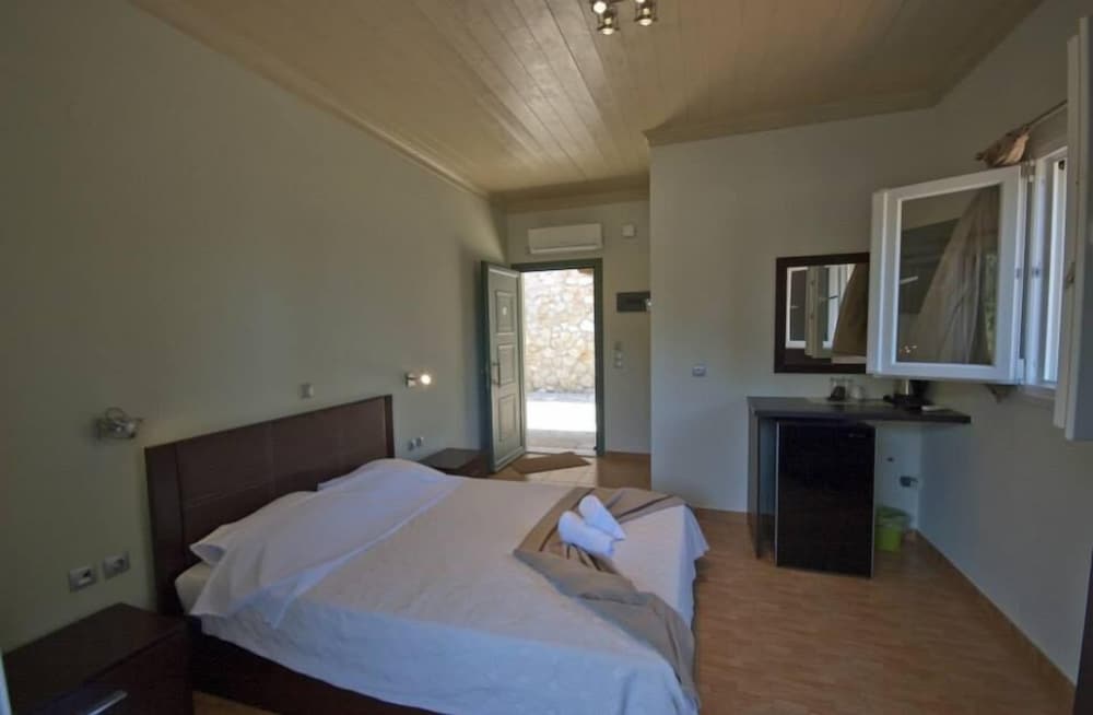 Фото Lefkas Petra