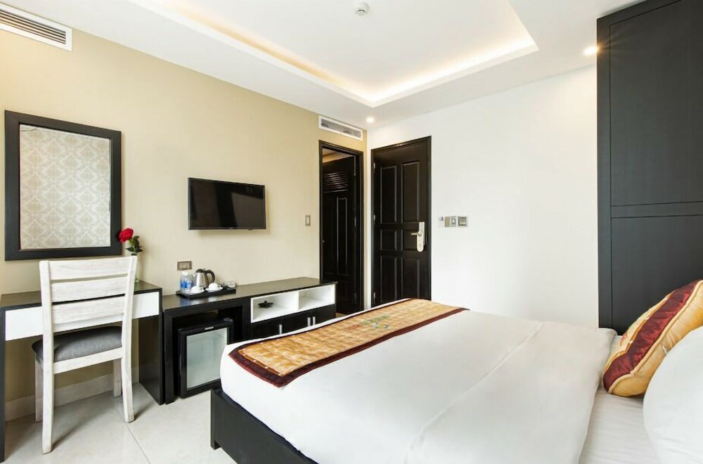 Фото J&b Hotel and Apartments