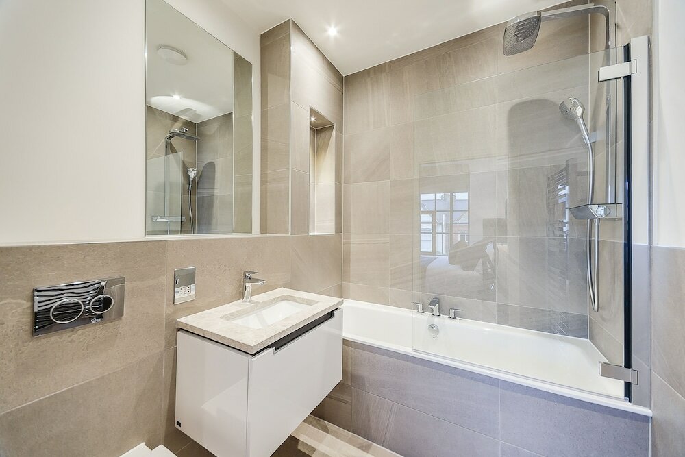 Фото Palace Wharf Apartments