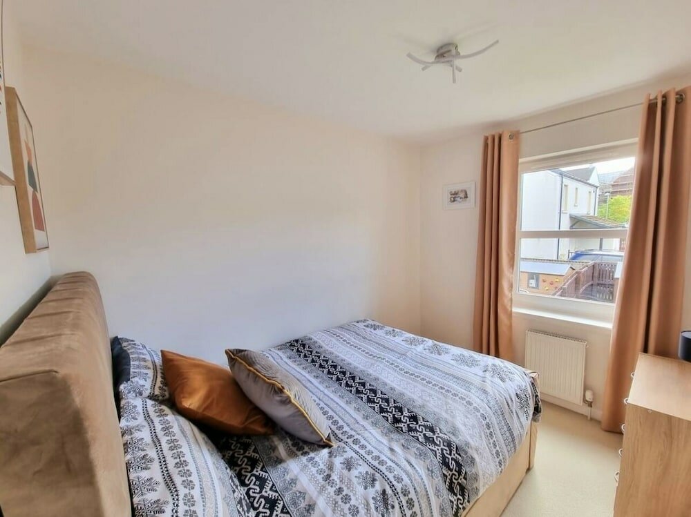 Фото Boutique 3-bed Home with Free Parking in Glasgow