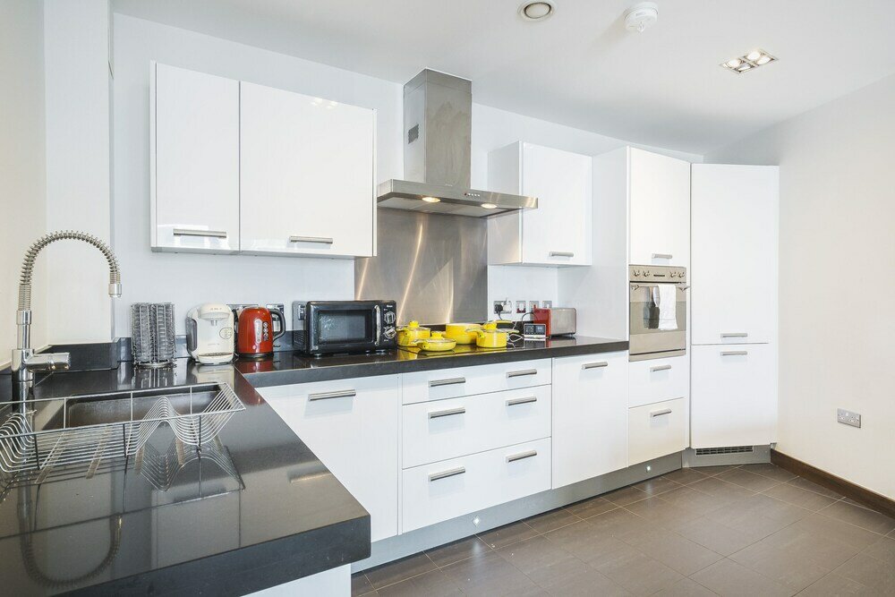 Фото My Serviced Space - Bridges Court Road