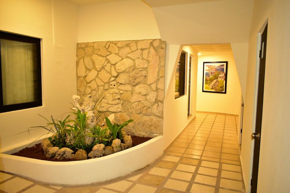 Фото Maya Tulipanes Express