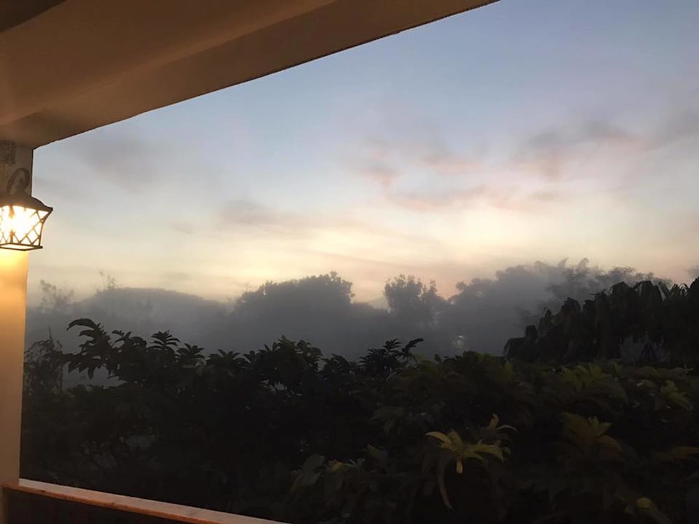 Фото Sut Jai House