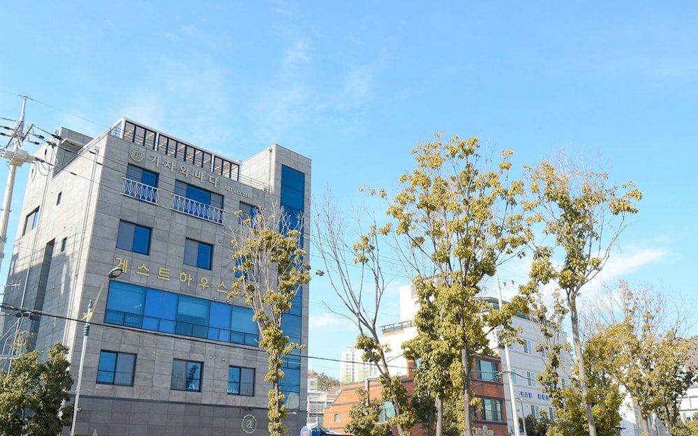 Фото Yeosu Train and Ocean Guest House