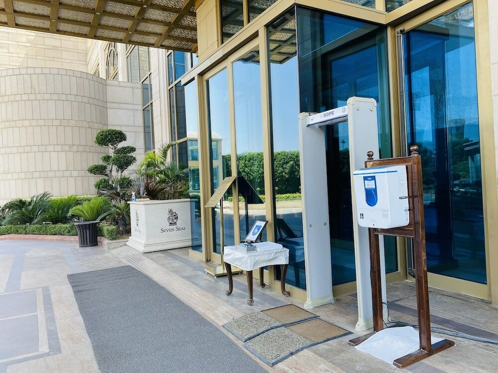 Фото Seven Seas Hotel