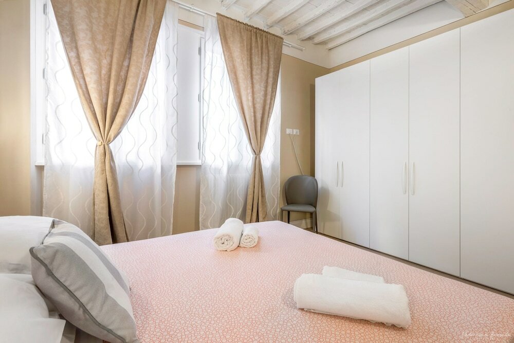 Фото Wine Apartments Florence Nebbiolo